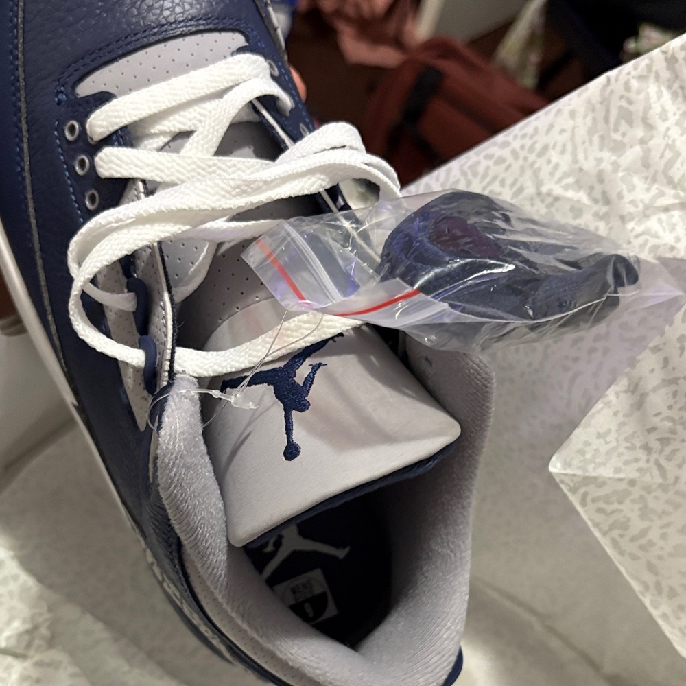 Jordan 3 Georgetown - Picture 5 of 7